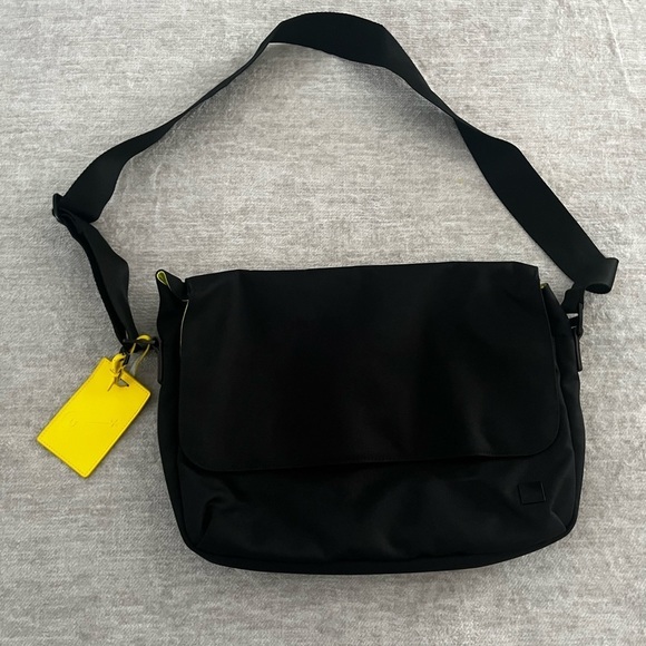 Knomo Bags Knomo Osaka 5 Crossbody Laptop Messenger Shoulder Bag